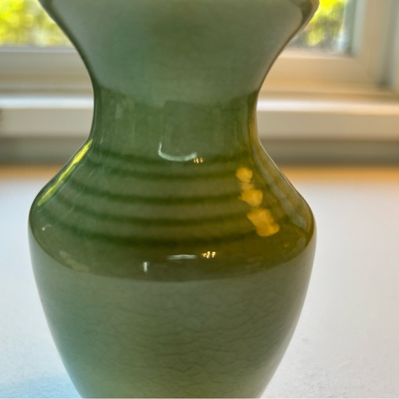 Vintage celadon small vase hand made in Thailand crackle glaze - Picture 3 of 5